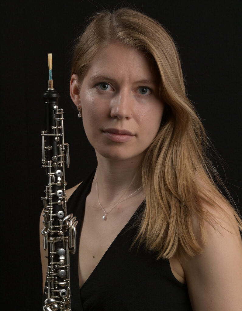 Cornelia Bots als Orchester-Musikerin und Lehrerin